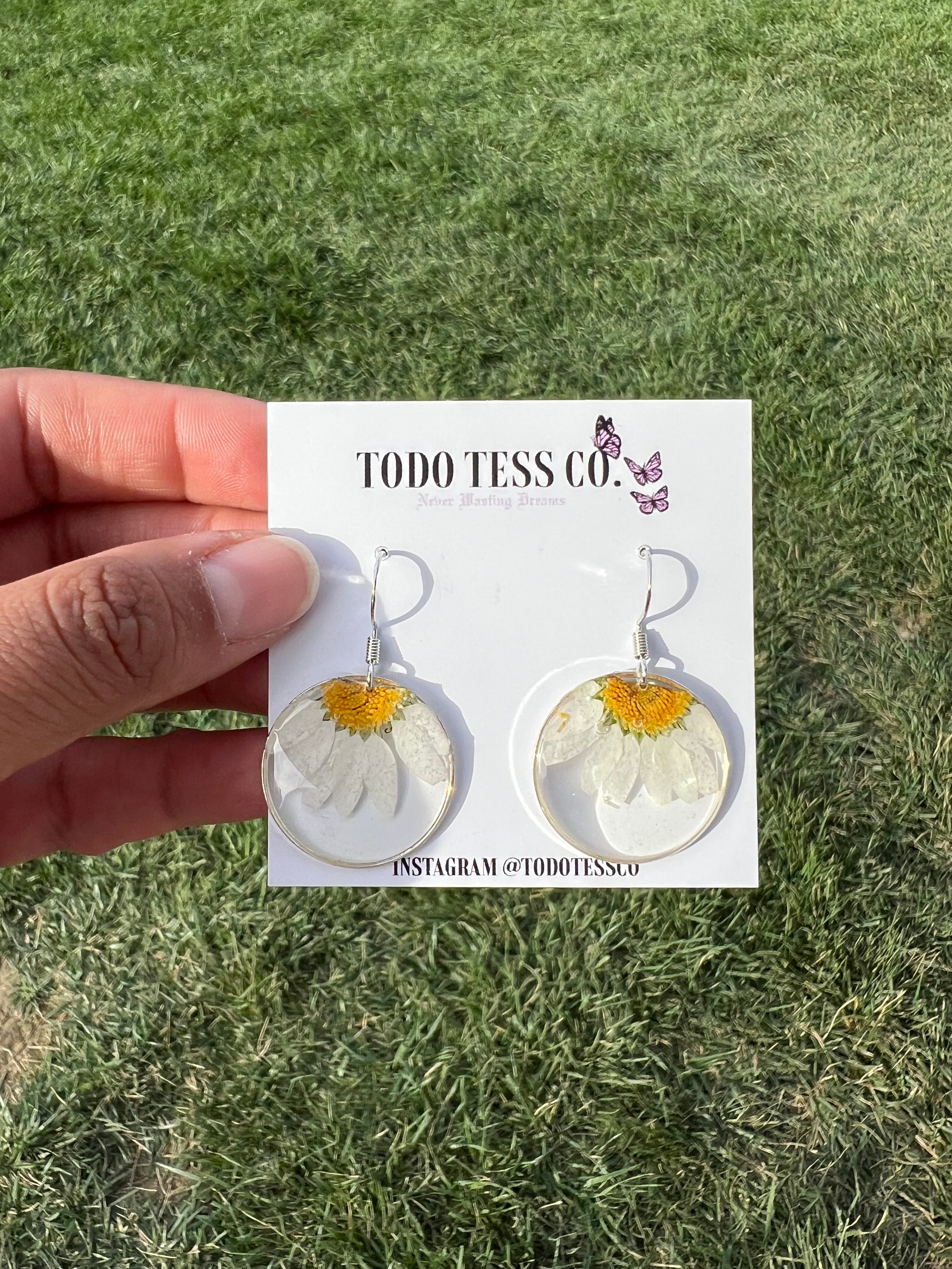 Circle Daisy Earrings