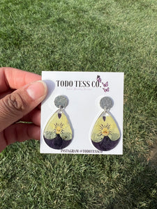 Golden Violet Earrings
