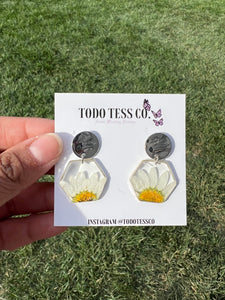 Hexa Daisy Earrings